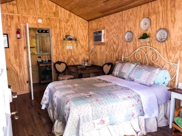Cowboys And Angels Rv Park, Cabins, And Events Mountain Home Exterior photo